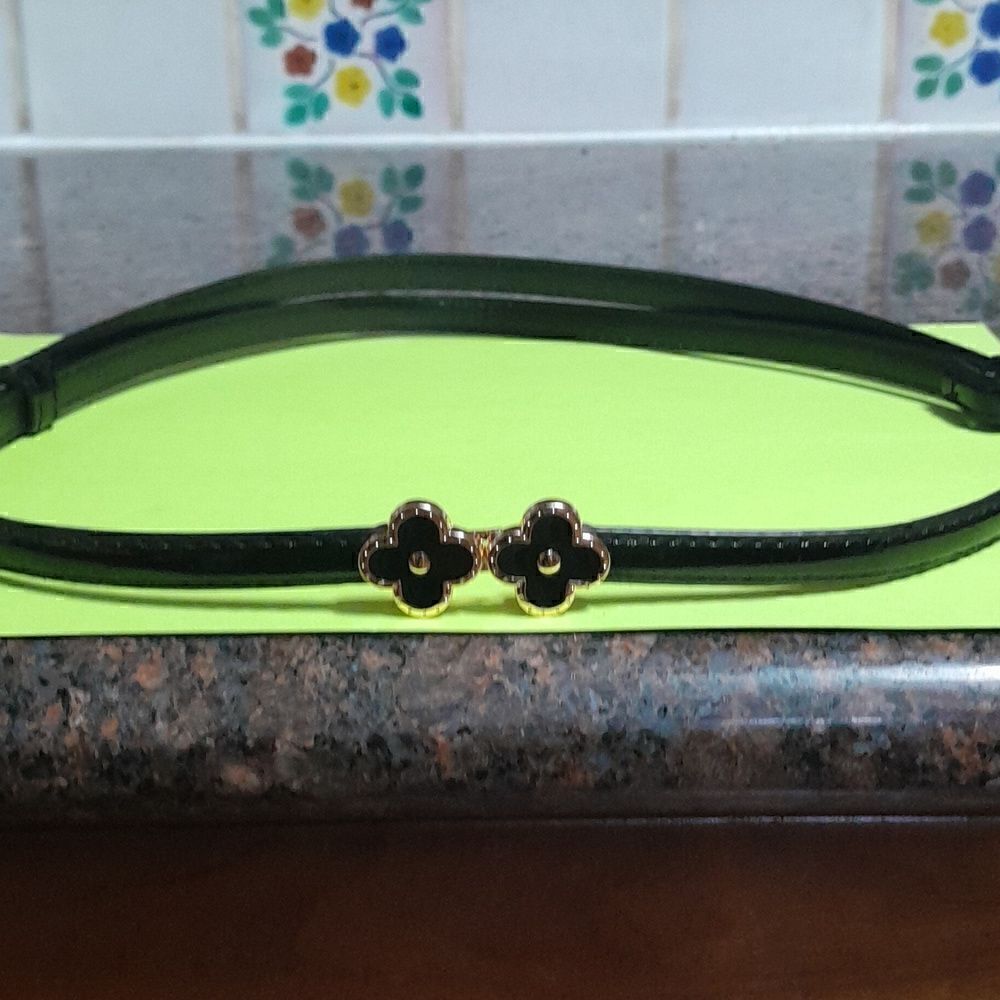Clover Belt...ONE SIZE FITS ALL...